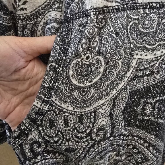 CJ Banks Patterned Sparkly Long Sleeve Top With Gems And Hood Size 1X 107 - Picture 5 of 11